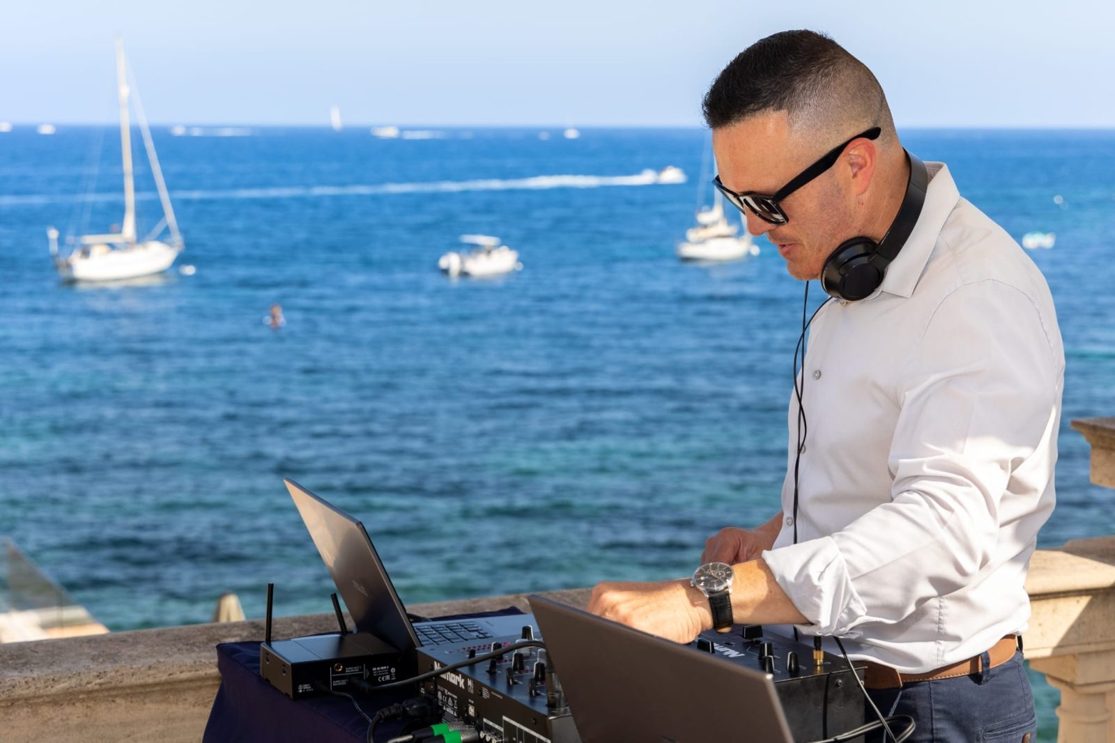 Dj Santi Vega